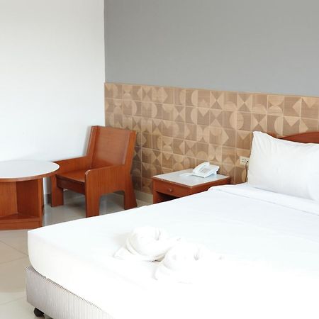 Bansuan Resort Nakhon Sawan Exteriör bild