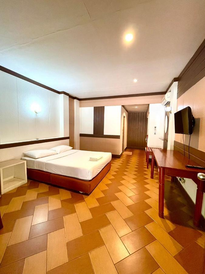 Bansuan Resort Nakhon Sawan Exteriör bild