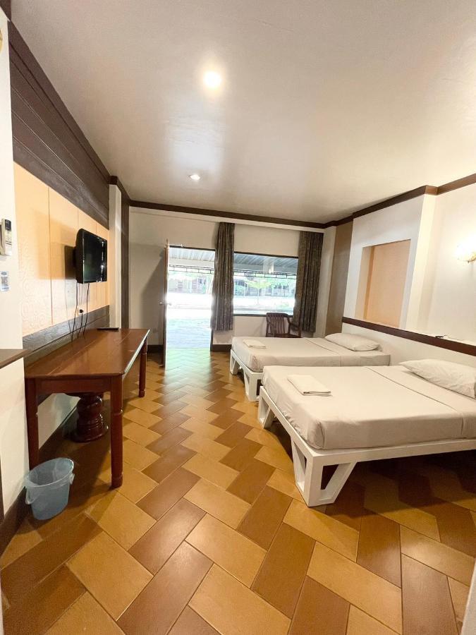 Bansuan Resort Nakhon Sawan Exteriör bild