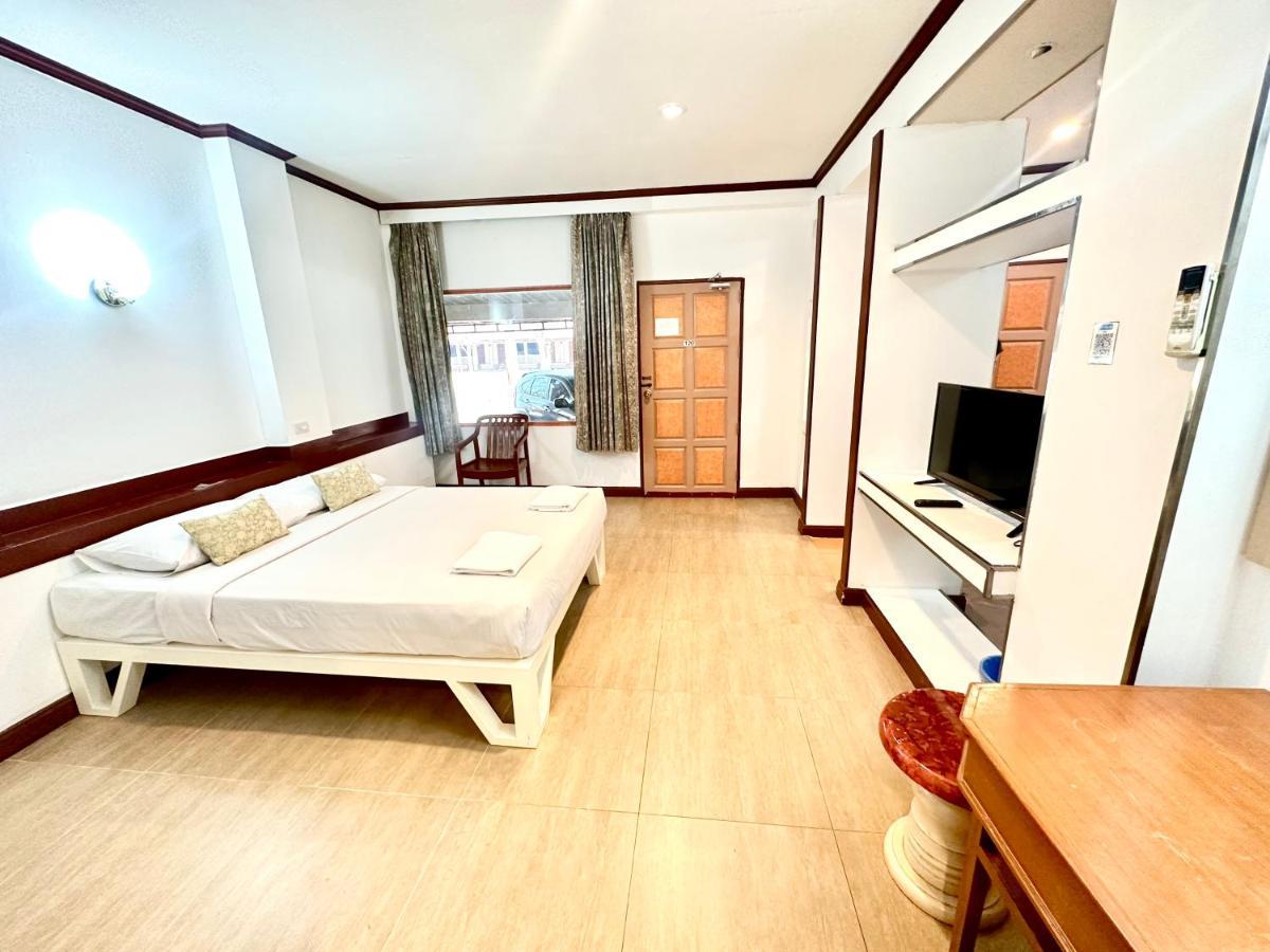 Bansuan Resort Nakhon Sawan Exteriör bild