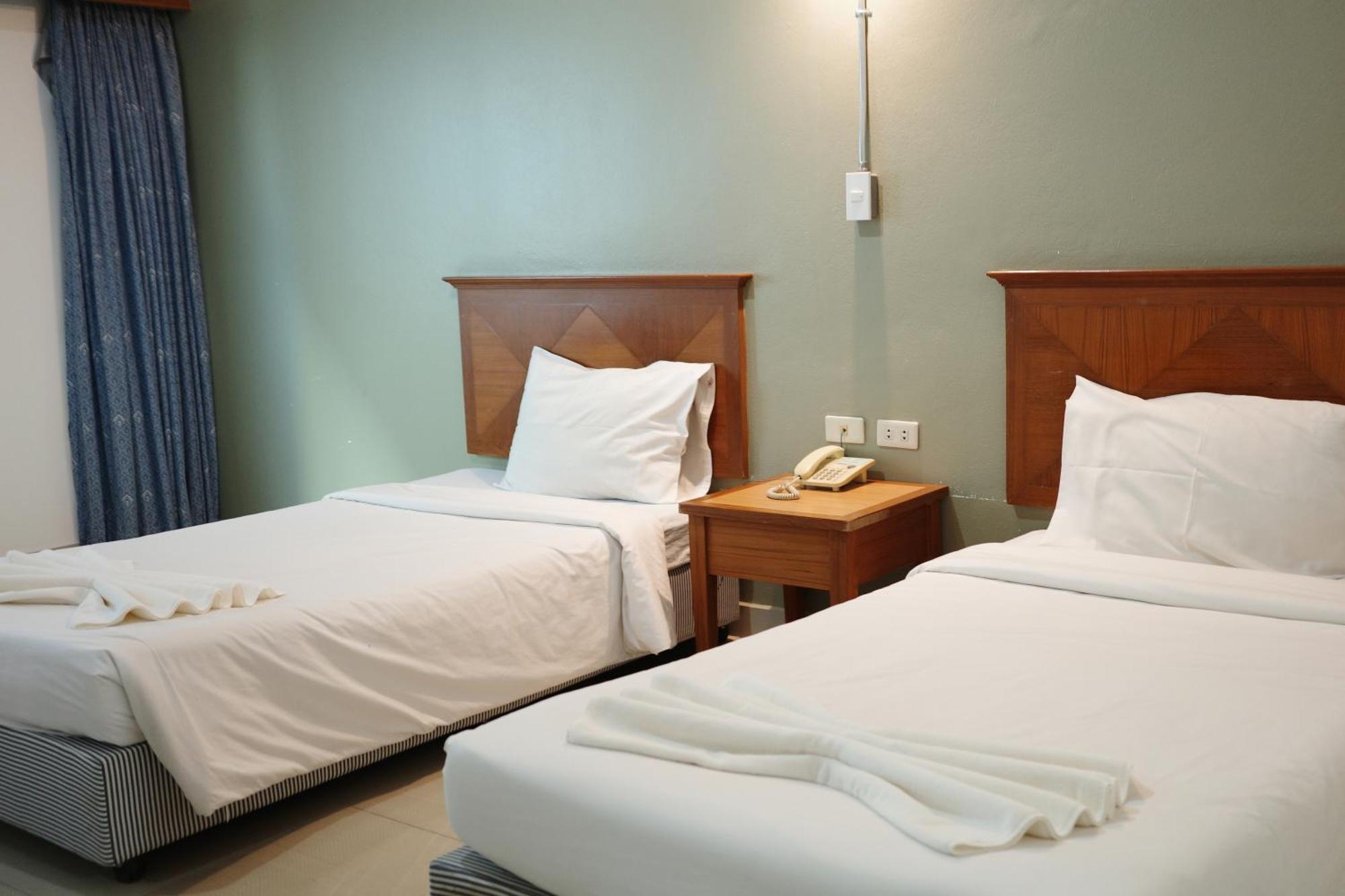 Bansuan Resort Nakhon Sawan Exteriör bild