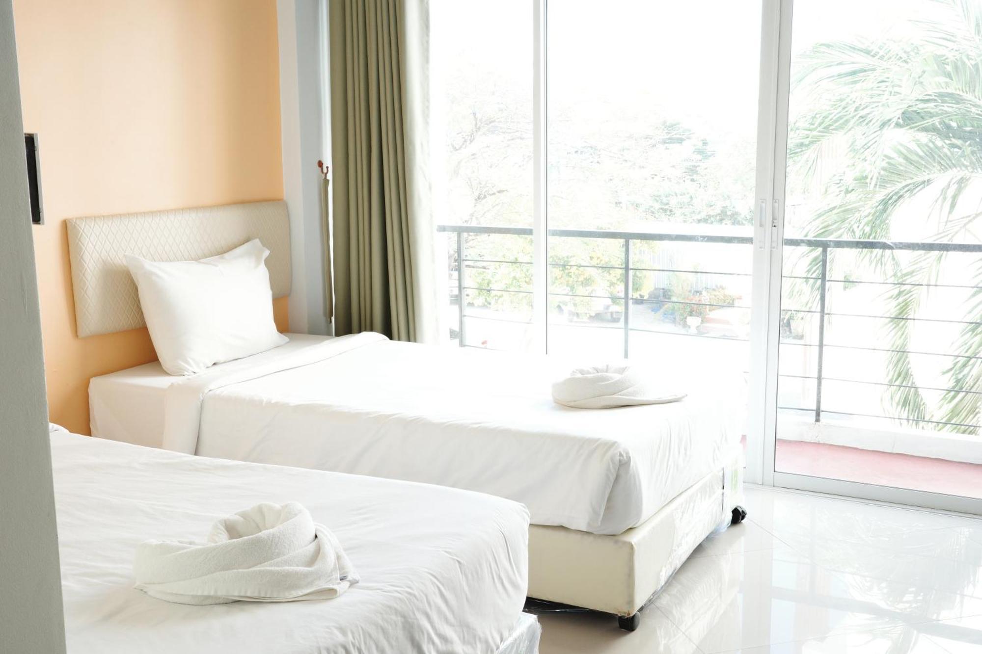 Bansuan Resort Nakhon Sawan Exteriör bild