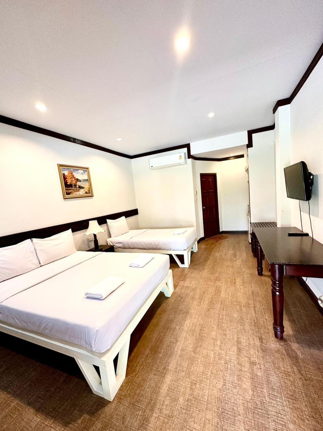 Bansuan Resort Nakhon Sawan Exteriör bild